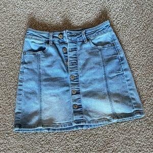 Womens AE button down mini jean skirt